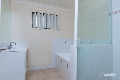 Property photo of 2 Annie Close Gracemere QLD 4702