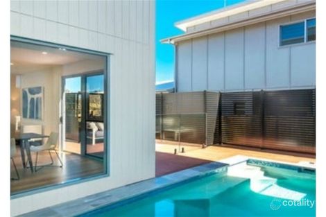 Property photo of 32 King Arthur Terrace Tennyson QLD 4105