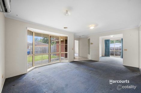 Property photo of 10 Blue Gum Court Pakenham VIC 3810