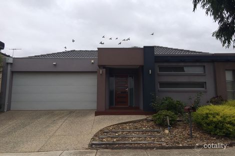 Property photo of 18 Barrington Circuit Caroline Springs VIC 3023