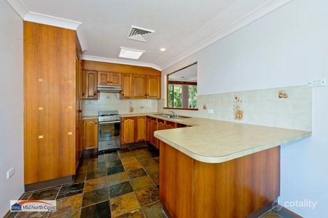 Property photo of 8 Bergalia Crescent Camden Head NSW 2443