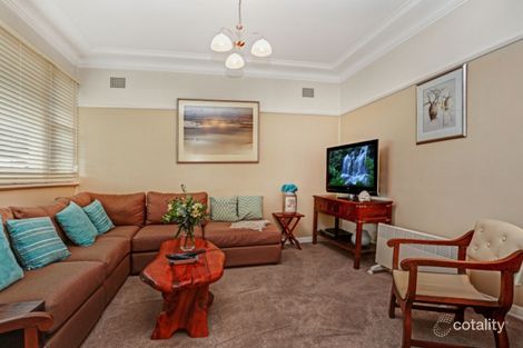 Property photo of 24 Roxburgh Street Lorn NSW 2320