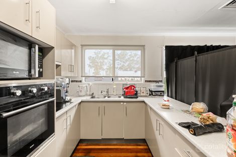 Property photo of 2 Railway Street Tiaro QLD 4650