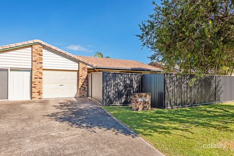 2/2 Pamela Ct, Labrador, QLD 4215