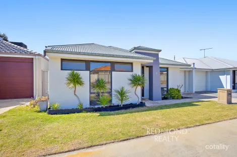 Property photo of 2/15 Crosthwait Circle Tapping WA 6065