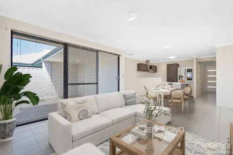 Property photo of 2/15 Crosthwait Circle Tapping WA 6065