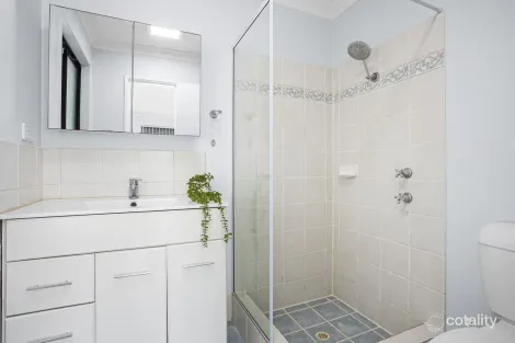 Property photo of 6 Dusenberg Mews Atwell WA 6164
