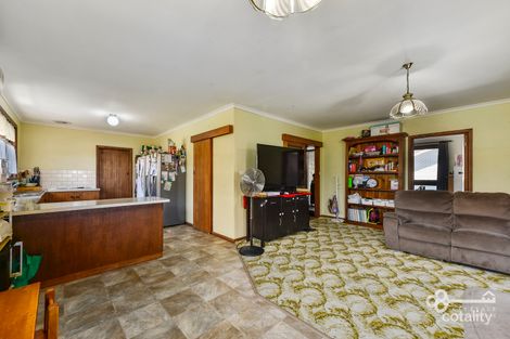 Property photo of 18 Lasiandra Crescent Mount Gambier SA 5290