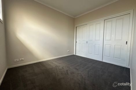 Property photo of 1/1A Thorogood Court Taylors Lakes VIC 3038