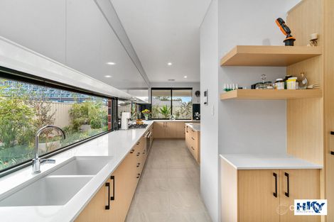 Property photo of 6 Wedgewood Grove The Vines WA 6069