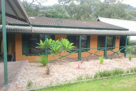 34 Avon Pde, Mount Kembla, NSW 2526