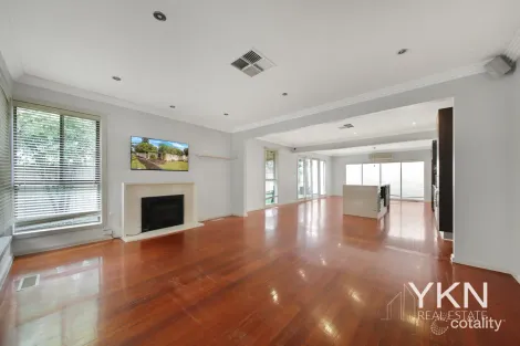 Property photo of 14 Carlsson Court Brooklyn VIC 3012