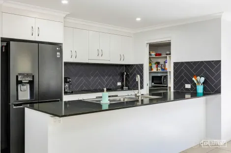 Property photo of 20 Oxford Road Yeppoon QLD 4703