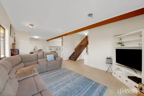 Property photo of 18 Watson Close South Gladstone QLD 4680