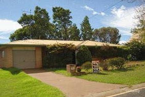 15 Hinkler Cres, Wilsonton, QLD 4350