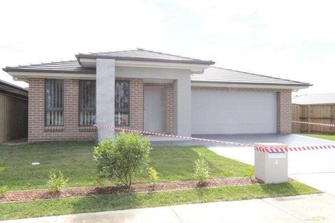 4 Sandhurst Dr, Gledswood Hills, NSW 2557