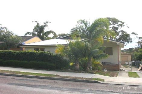 197 Bateau Bay Rd, Bateau Bay, NSW 2261