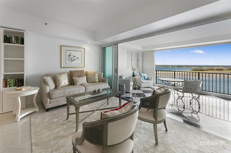 3 Marine Pde, Labrador, QLD 4215