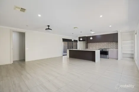 Property photo of 10 Lowerson Way Wodonga VIC 3690