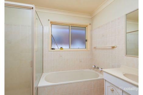 Property photo of 16 Kaldari Crescent Glenfield Park NSW 2650