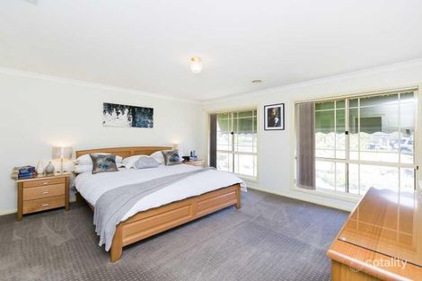 Property photo of 5 Uralba Court Jerrabomberra NSW 2619