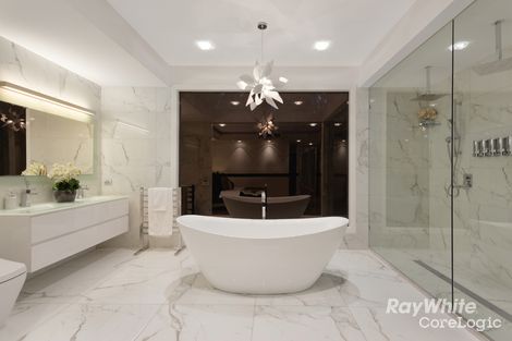 Property photo of 1104 North Road Bentleigh East VIC 3165