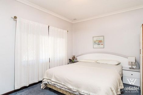 Property photo of 6 Buzza Street St James WA 6102