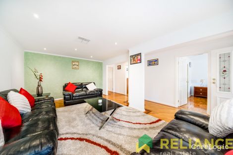 Property photo of 11 Lachlan Lane Taylors Hill VIC 3037