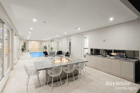 Property photo of 1104 North Road Bentleigh East VIC 3165