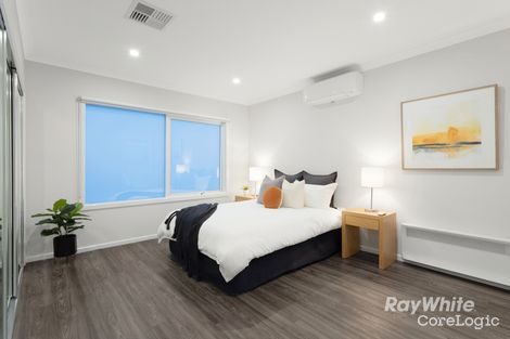 Property photo of 1104 North Road Bentleigh East VIC 3165