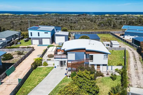 10 Maori Pl, Akaroa, TAS 7216