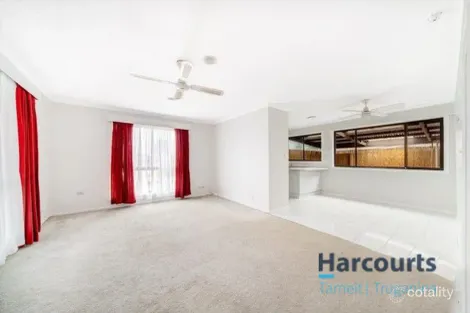 Property photo of 51 Songlark Crescent Werribee VIC 3030