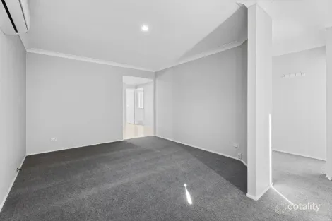 Property photo of 3 Blueberry Drive Colyton NSW 2760