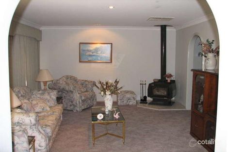 Property photo of 4 Kurria Close Hillvue NSW 2340
