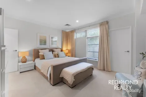 Property photo of 32 Mattingleys Approach Burns Beach WA 6028