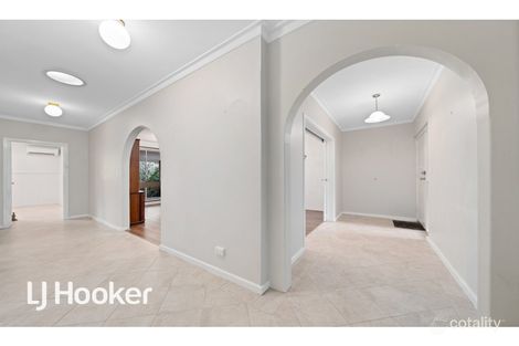 Property photo of 2/220 Great Eastern Highway Glen Forrest WA 6071