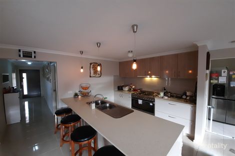 Property photo of 3 Sandstone Circuit Carrum Downs VIC 3201