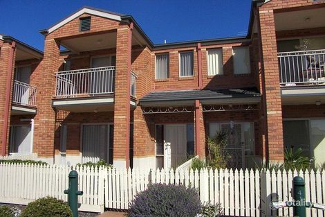 Property photo of 40 Amberlea Circuit Taylors Hill VIC 3037