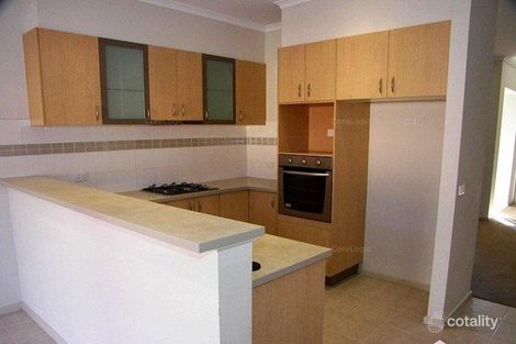 Property photo of 40 Amberlea Circuit Taylors Hill VIC 3037