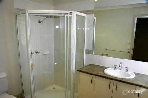 Property photo of 40 Amberlea Circuit Taylors Hill VIC 3037