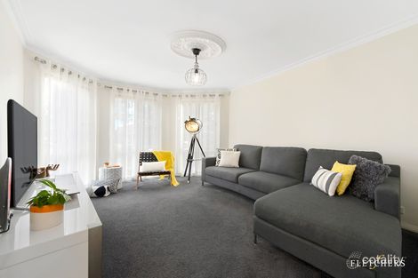 Property photo of 33 Island Place Mill Park VIC 3082