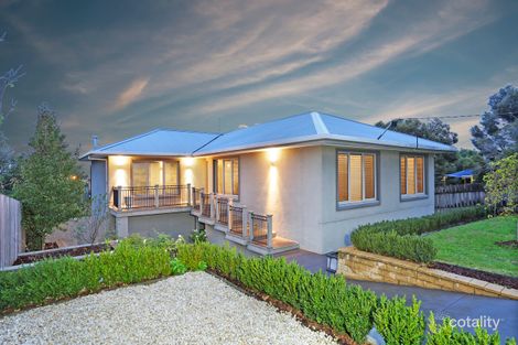 17 Devon St, Hamlyn Heights, VIC 3215