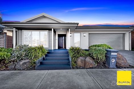 Property photo of 8 Combine Drive Truganina VIC 3029