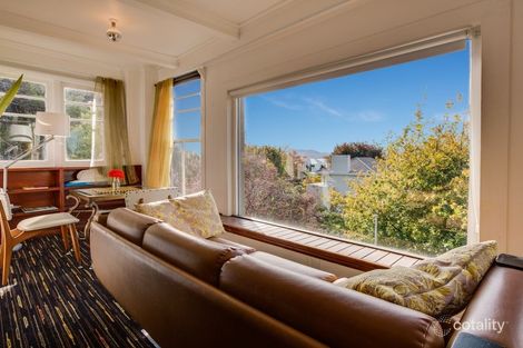 2/2a Nutgrove Ave, Sandy Bay, TAS 7005