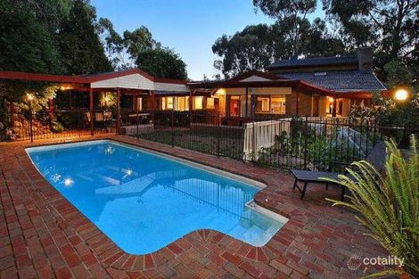 33 Leonard St, Upwey, VIC 3158
