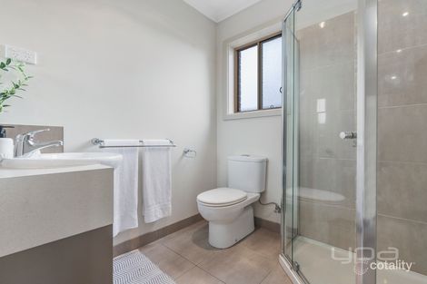 Property photo of 27 Lightwood Way Brookfield VIC 3338