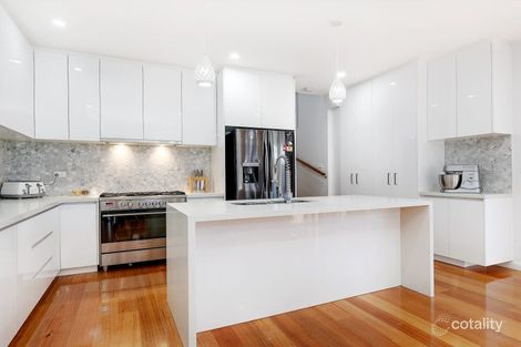 Property photo of 40 Arena Avenue Roxburgh Park VIC 3064