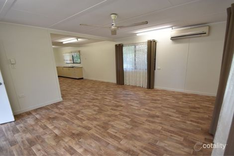 12 Acacia St, Holloways Beach, QLD 4878