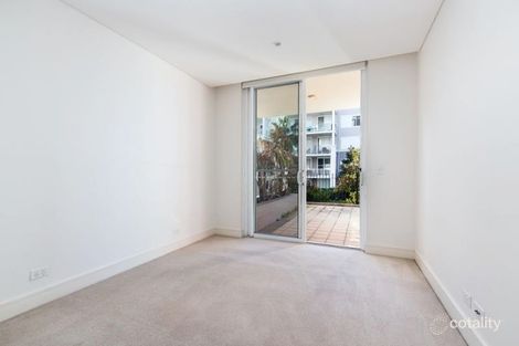 Property photo of 2 Palm Avenue Breakfast Point NSW 2137