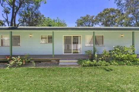16 Murrumbong Rd, Summerland Point, NSW 2259